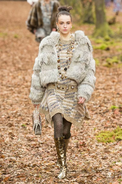 Look 55